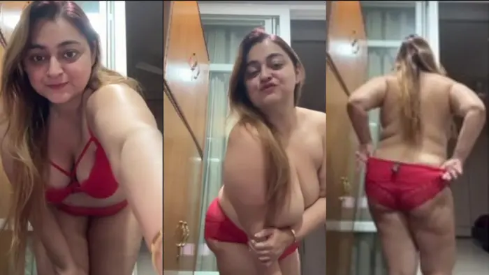 Indian Beautiful Sexy Chubby Milf Showing Teasing